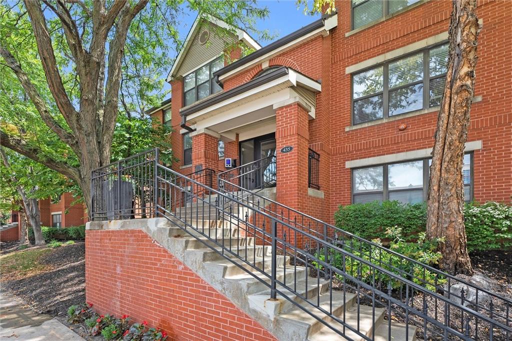 435 W 9th Street 204