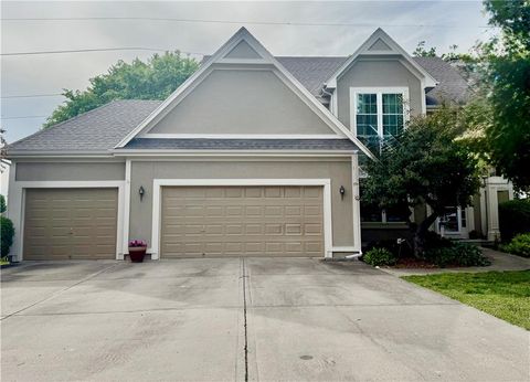 Photo of 5920 NE Turquoise Drive, Lees Summit, MO 64064 (MLS # 2618255)