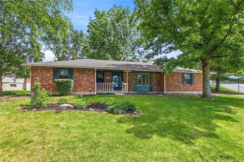 Photo of 18901 E 30th Terrace S, Independence, MO 64057 (MLS # 2620211)