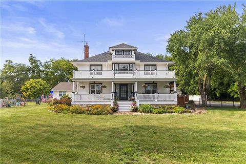 508 SE 12th Street Oak Grove MO 64075