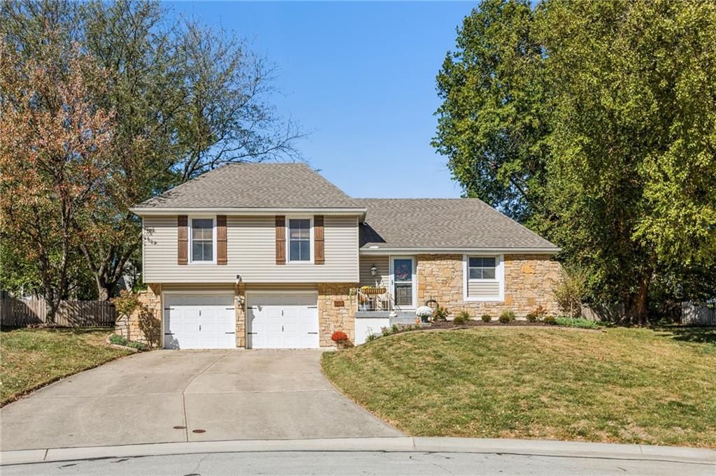 Photo of 1136 NE Birchwood Place, Lees Summit, MO 64086 (MLS # 2616127)