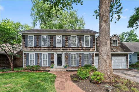 Photo of 9908 Perry Drive, Overland Park, KS 66212 (MLS # 2616128)