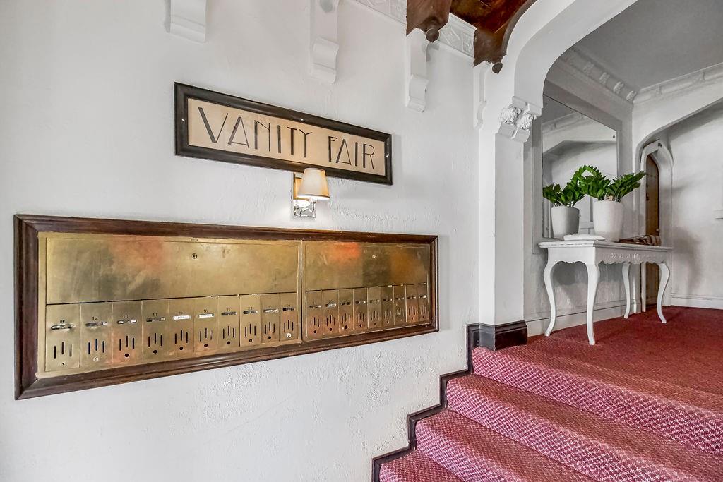 700 W 48th Street 301