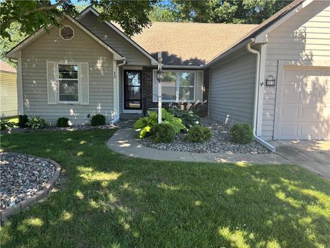 Photo of 13 Stratford Place Point, St Joseph, MO 64506 (MLS # 2626930)