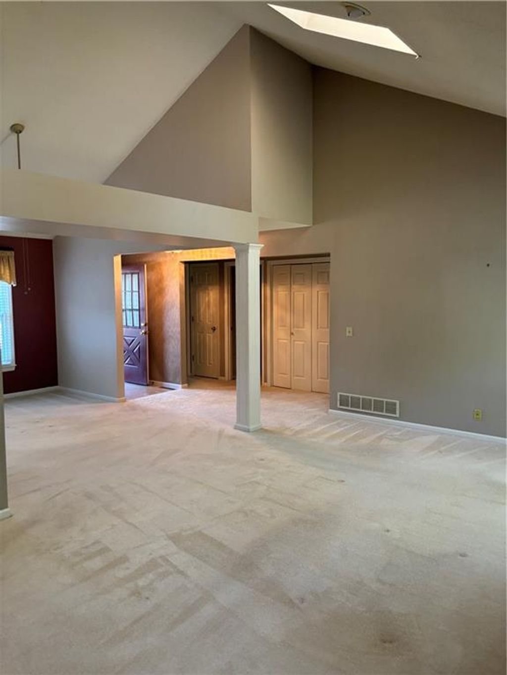 Photo of 13 Stratford Place Point, St Joseph, MO 64506 (MLS # 2626930)