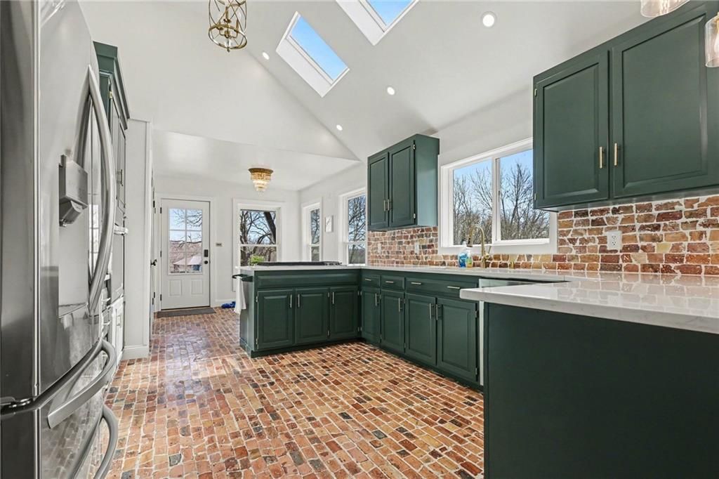 Photo of 107 E Santa Fe Trail, Kansas City, MO 64145 (MLS # 2619985)