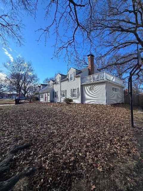 1625 SW Lakeside Drive Topeka KS 66604