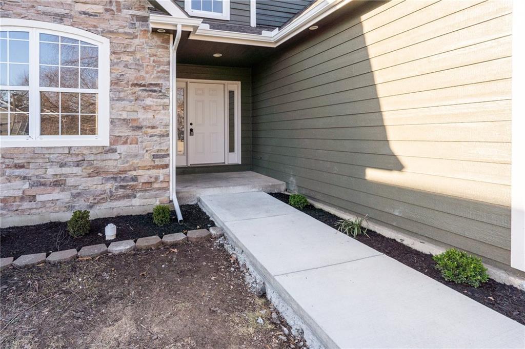 121 Hillside Drive
