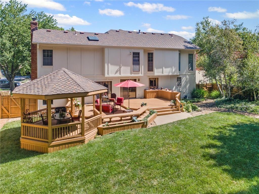 205 NE Shoreview Drive