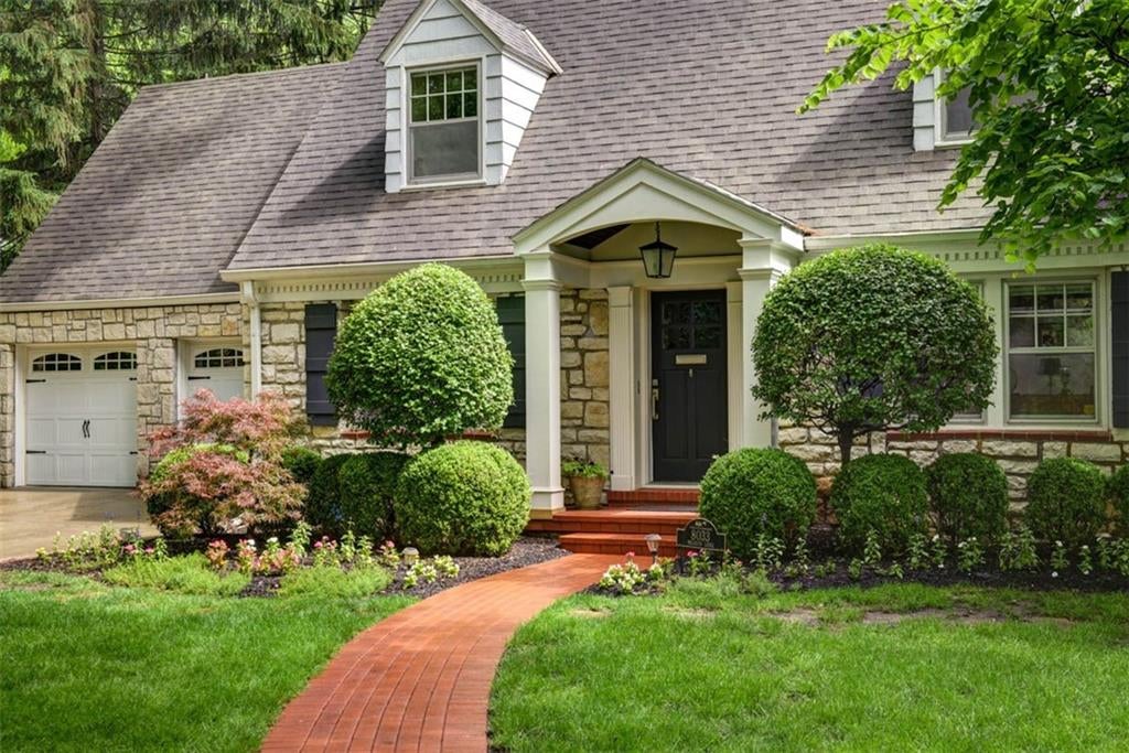 8033 Meadow Lane