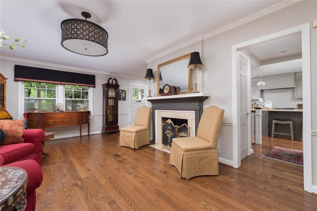 8033 Meadow Lane