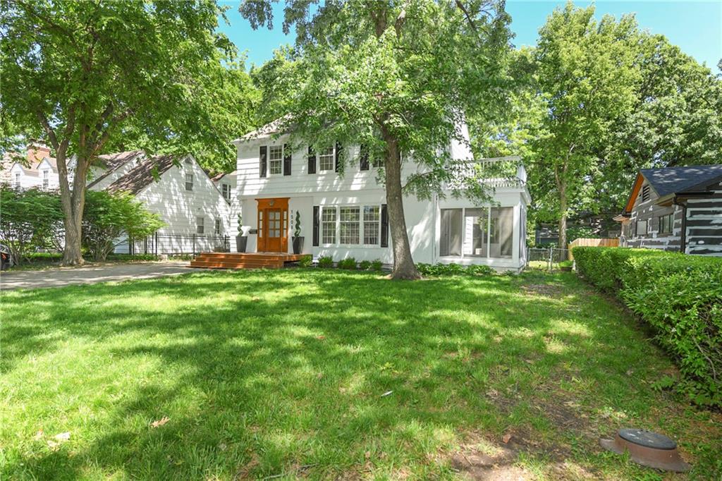 1508 University Drive