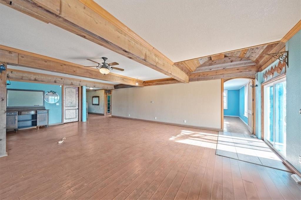 22599 Fall Leaf Drive