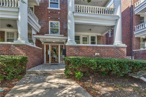 4314 Oak Street 1N Kansas City MO 64111