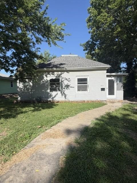 Photo of 604 N 3rd Street, Burlington, KS 66839 (MLS # 2632124)