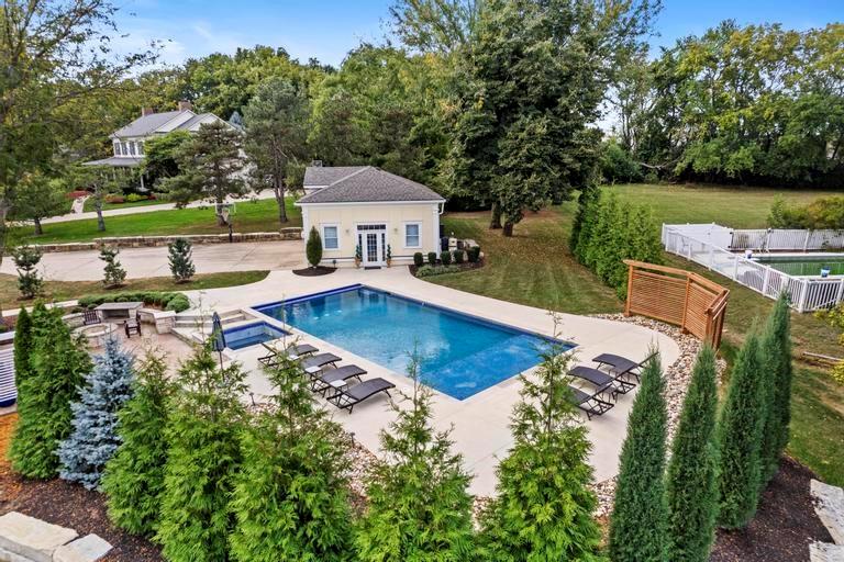 14334 S Caenen Lane