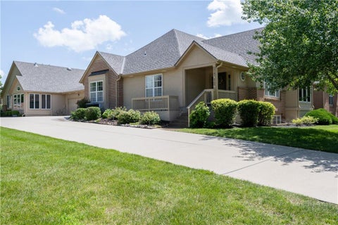 Photo of 15183 S Greenwood Street #2700, Olathe, KS 66062 (MLS # 2626438)