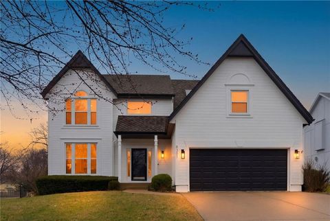 8301 W 144th Street, Overland Park, KS 66223 - MLS#: 2594853