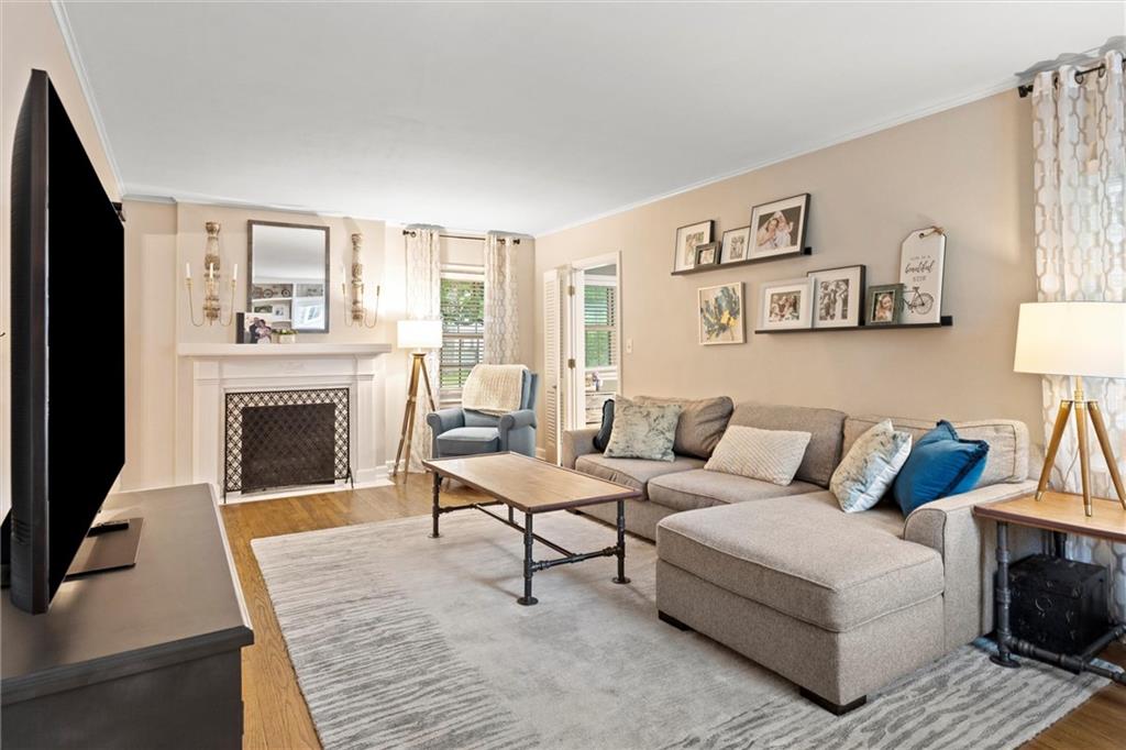 1251 W 72ND Street