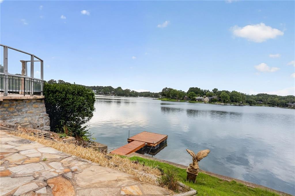 1109 NW South Shore Drive