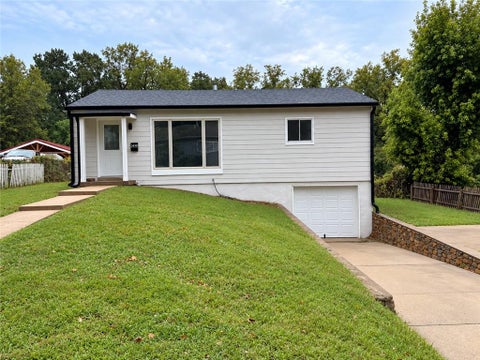 Photo of 3504 Sloan Drive, Kansas City, KS 66104 (MLS # 2642457)