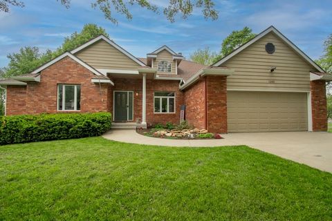 Photo of 1209 10th Street, Baldwin City, KS 66006 (MLS # 2616558)