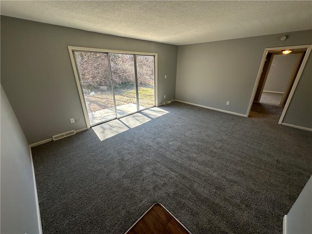 8725 Countryshire Lane