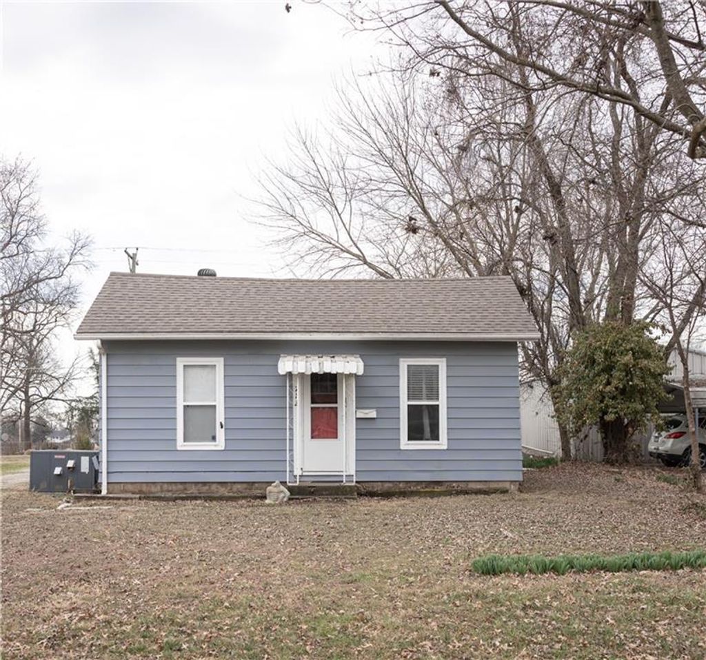 Photo of 712 E Jackson N/A, Pittsburg, KS 66762 (MLS # 2607455)