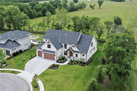 17029 Lucille Street Overland Park KS 66221