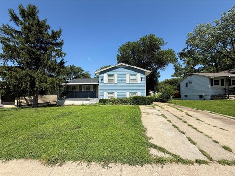 Photo of 4214 Hardesty Avenue, Kansas City, MO 64130 (MLS # 2628987)