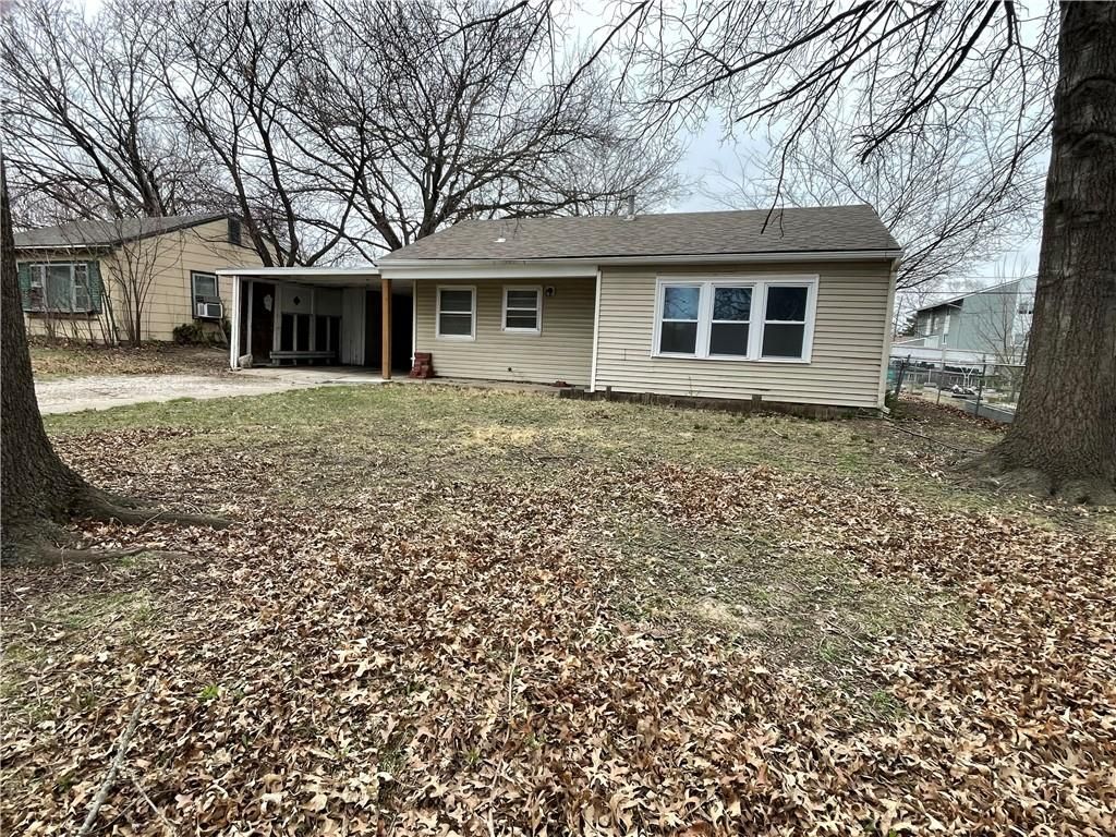 Photo of 2508 Moundview Drive, Lawrence, KS 66049 (MLS # 2607597)