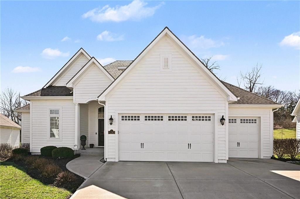 Photo of 9297 Lime Stone Road, Parkville, MO 64152 (MLS # 2606513)