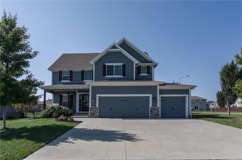 Photo of 25073 W 148TH Terrace, Olathe, KS 66061 (MLS # 2642668)
