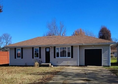 2300 Sunset Avenue, Baxter Springs, KS 66713 - #: 2610348