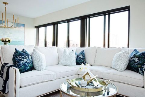 803 W 48th Street 1103 Kansas City MO 64112