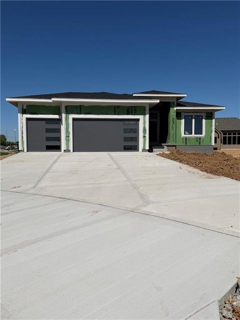 6010 Apache Drive Shawnee KS 66226