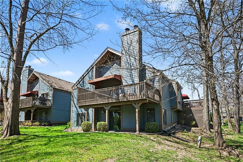 Photo of 419 Lakeside Drive, Liberty, MO 64068 (MLS # 2612597)