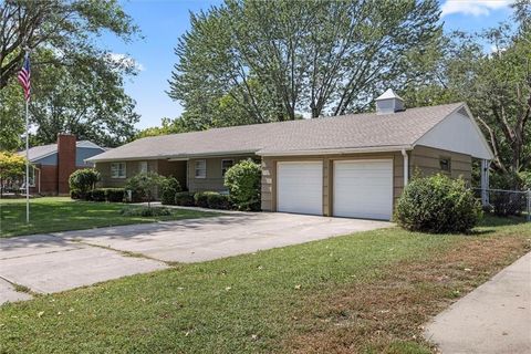 204 S Price Avenue, Harrisonville, MO 64701 - #: 2571542