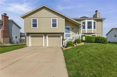 Photo of 17451 S Ingrid Street, Gardner, KS 66030 (MLS # 2617661)