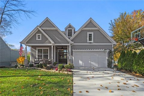 7438 Village Drive Prairie Village KS 66208