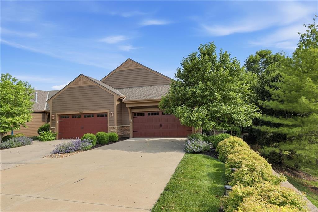 7817 W 158th Place