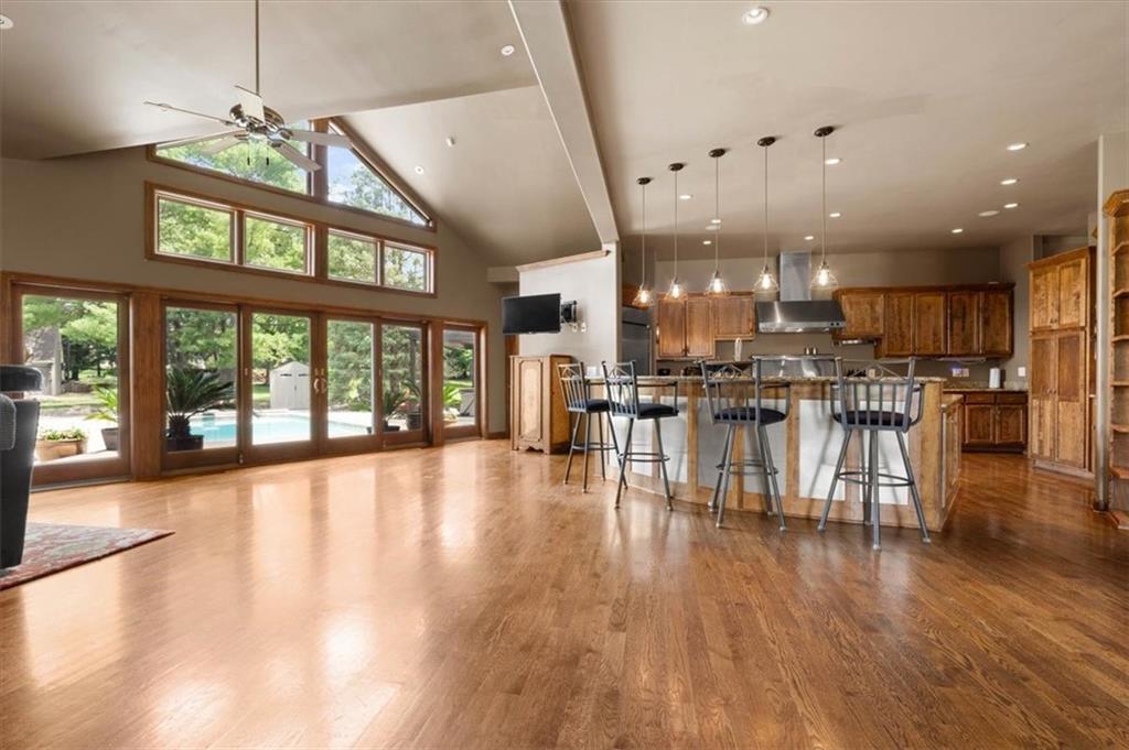 3916 W 140TH Drive