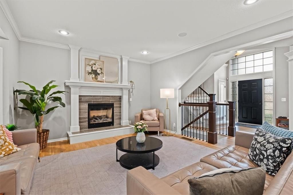 Photo of 12544 Grand Court, Kansas City, MO 64145 (MLS # 2592644)