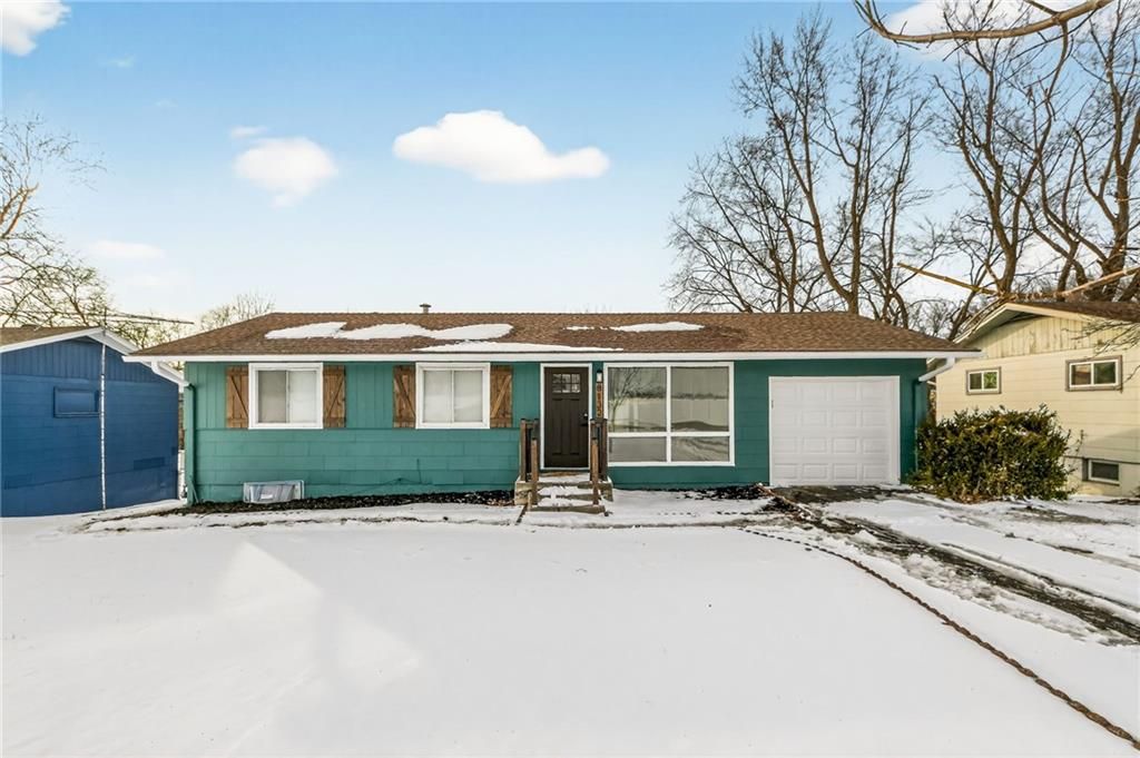 Photo of 8132 Sterling Avenue, Raytown, MO 64138 (MLS # 2598558)
