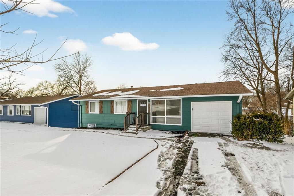 Photo of 8132 Sterling Avenue, Raytown, MO 64138 (MLS # 2598558)