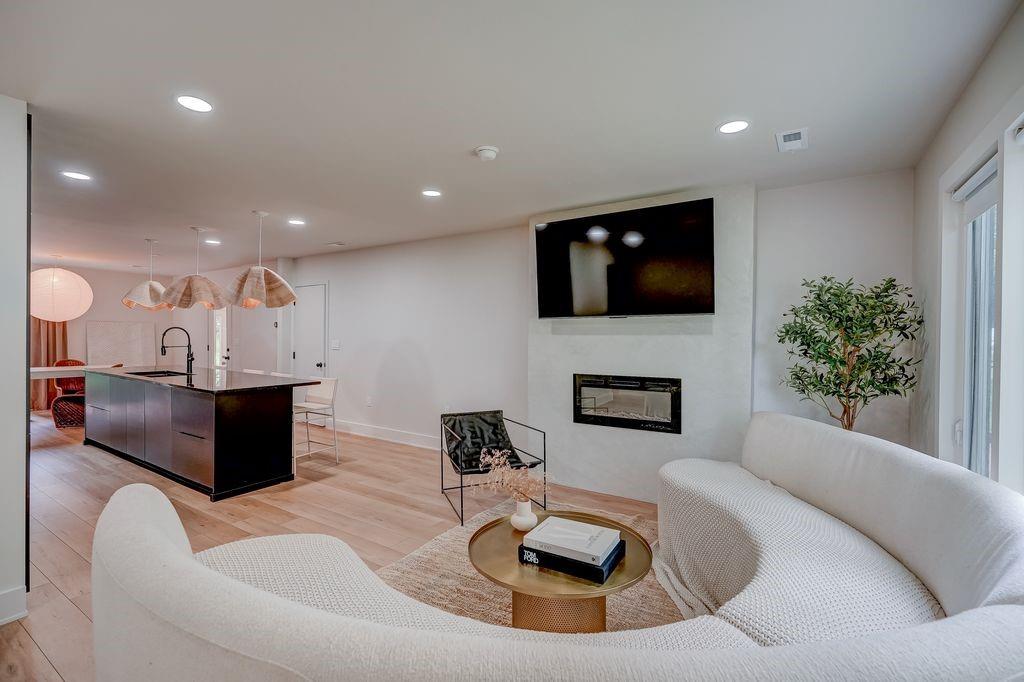 8645 Sleepy Hollow Road