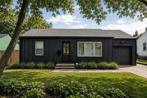 Photo of 8645 Sleepy Hollow Road, Kansas City, MO 64114 (MLS # 2637836)