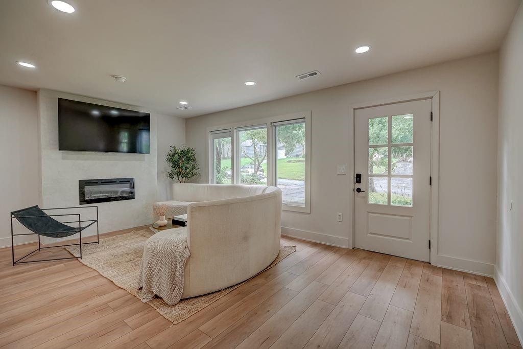 8645 Sleepy Hollow Road