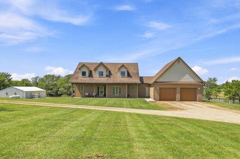 Photo of 17200 S Gray Drive, Pleasant Hill, MO 64080 (MLS # 2638981)