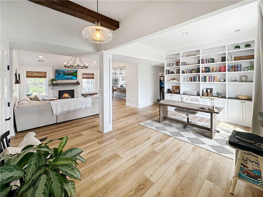 1601 Spring Mountain Drive